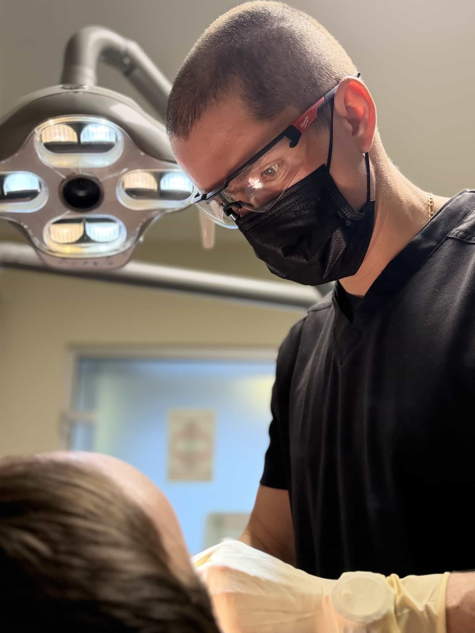 Recepția DentaField Clinic, clinică stomatologică în București