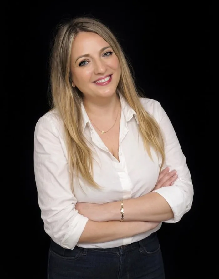 Cristina, Front Desk Officer