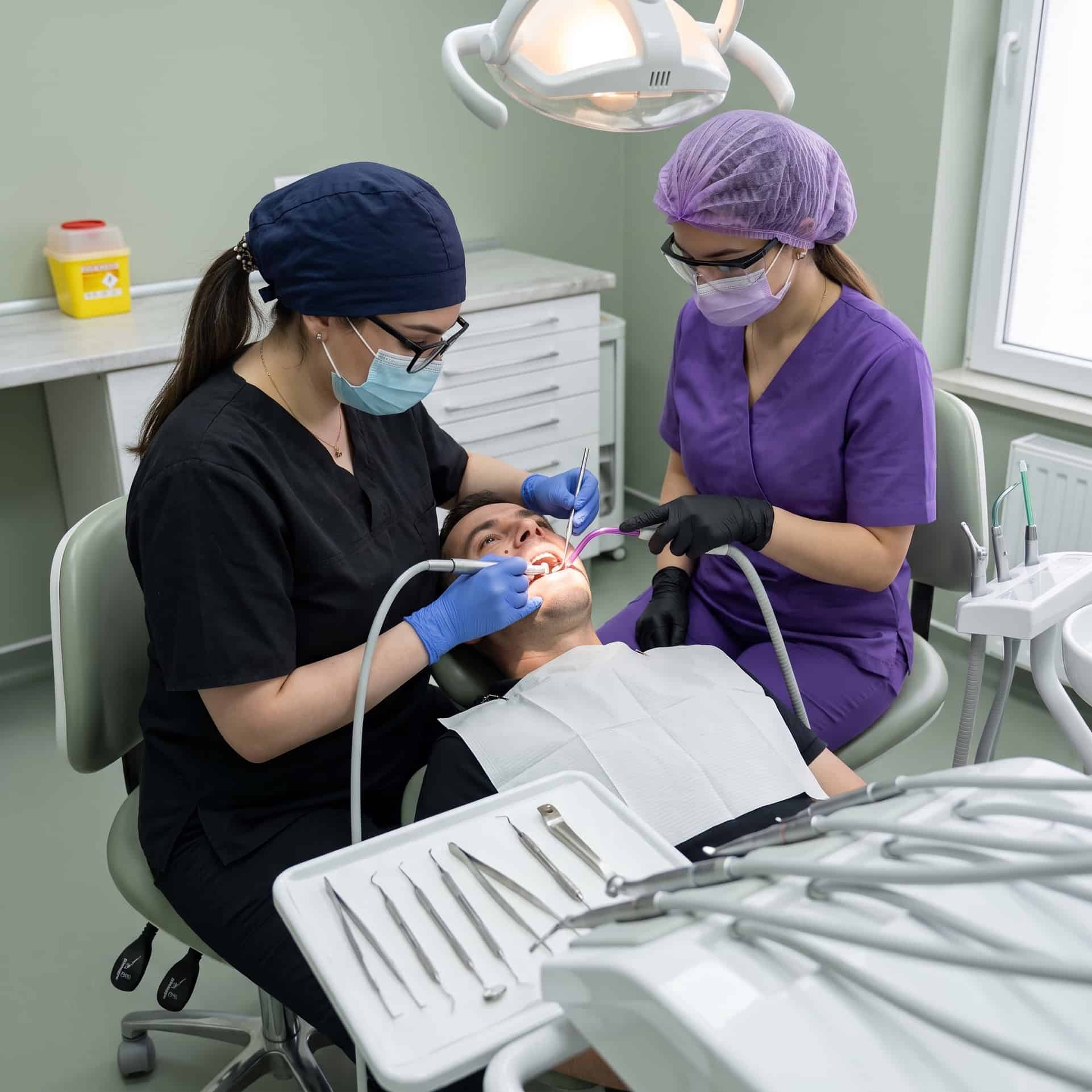 Coroane din zirconiu: Protetică dentară